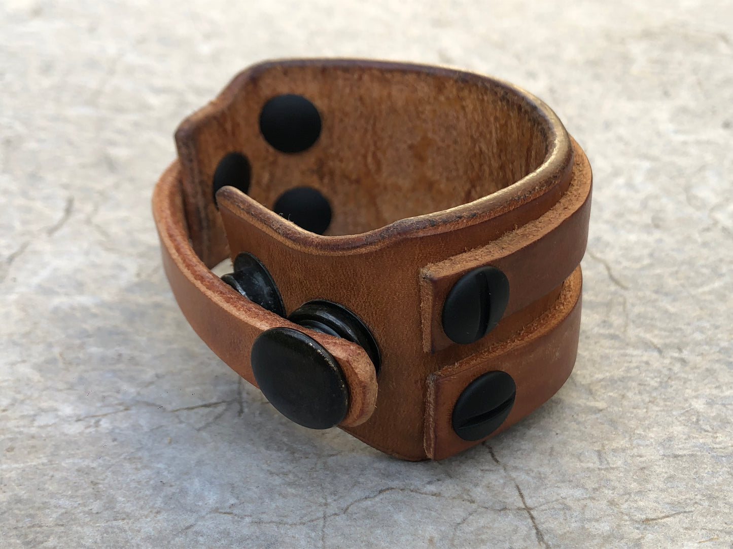 Dune - Smokey Wood Tan Leather Wristband / Bracelet with Black Screws